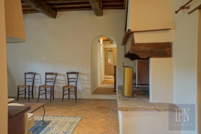 Image No.45-6 Bed Farmhouse for sale