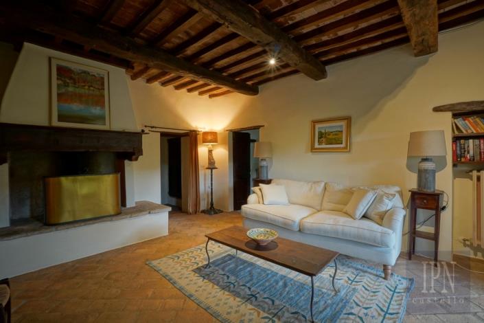 Image No.56-6 Bed Farmhouse for sale