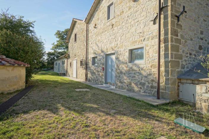 Image No.16-8 Bed Villa for sale