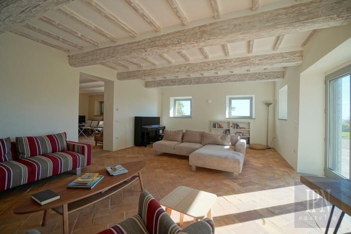 Image No.26-8 Bed Villa for sale