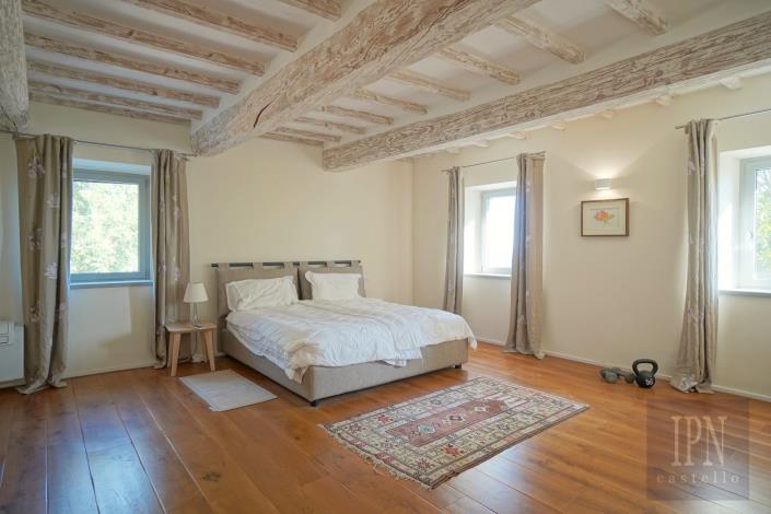 Image No.32-8 Bed Villa for sale