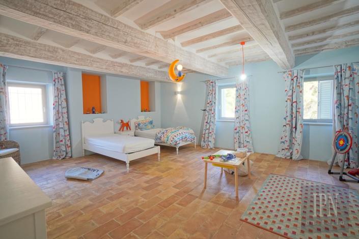 Image No.37-8 Bed Villa for sale