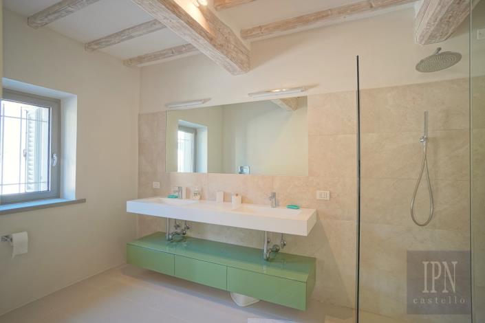 Image No.39-8 Bed Villa for sale