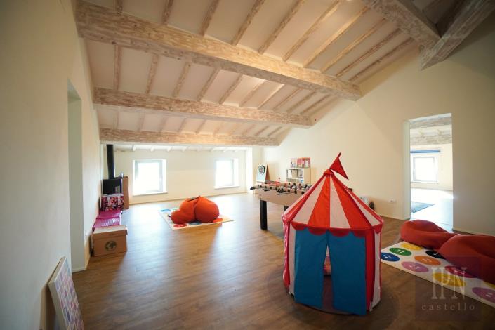 Image No.43-8 Bed Villa for sale