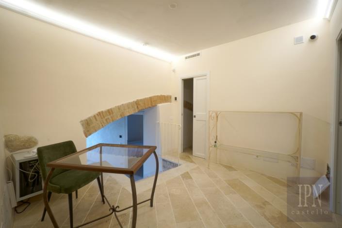 Image No.10-3 Bed Townhouse for sale