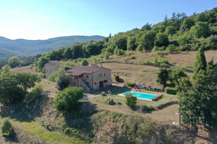 Image No.2-6 Bed Farmhouse for sale