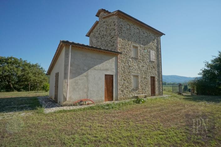 Image No.14-6 Bed Farmhouse for sale