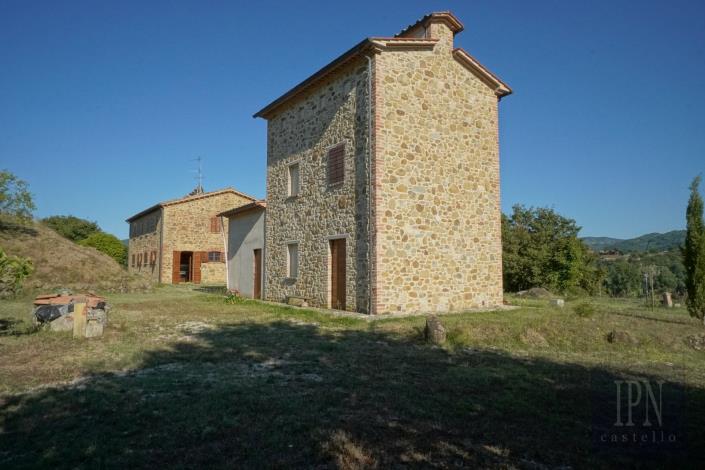 Image No.15-6 Bed Farmhouse for sale