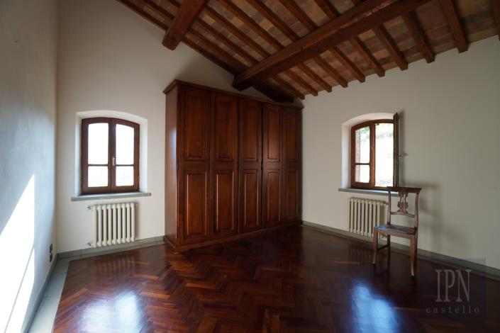 Image No.33-6 Bed Farmhouse for sale