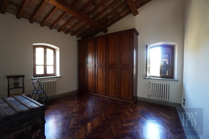 Image No.35-6 Bed Farmhouse for sale