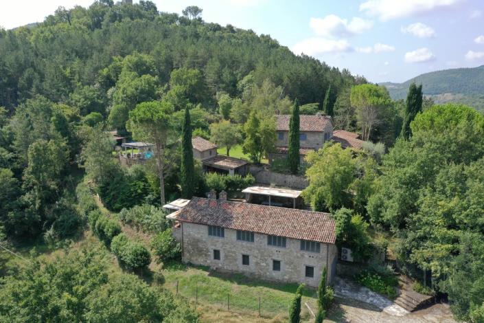 Image No.3-6 Bed Farmhouse for sale