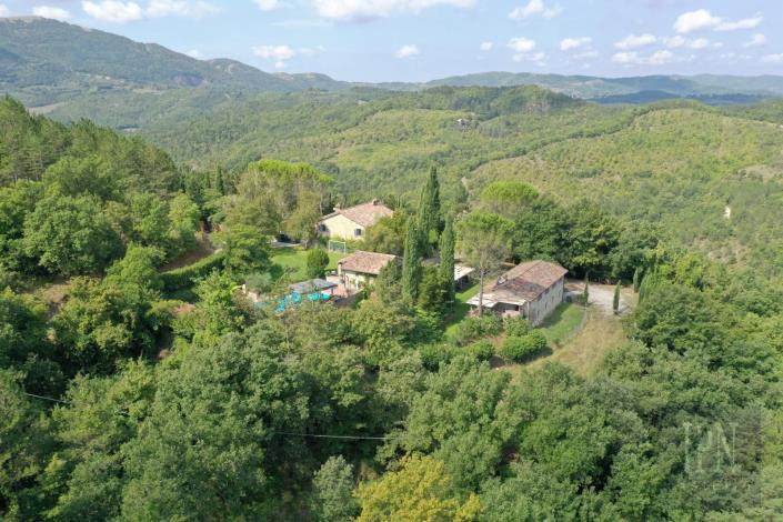 Image No.9-6 Bed Farmhouse for sale