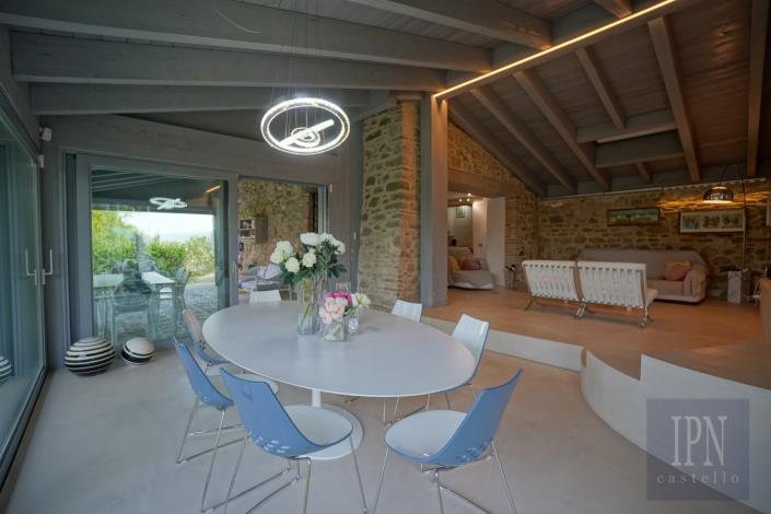 Image No.30-6 Bed Farmhouse for sale