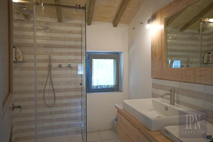 Image No.44-6 Bed Farmhouse for sale