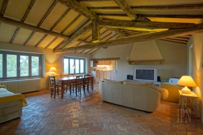 Image No.46-6 Bed Farmhouse for sale