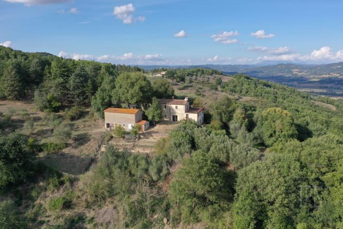 Image No.7-5 Bed Farmhouse for sale