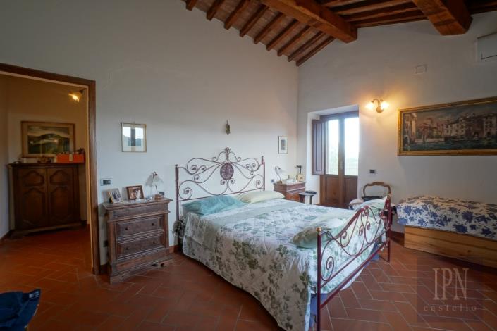 Image No.24-5 Bed Farmhouse for sale