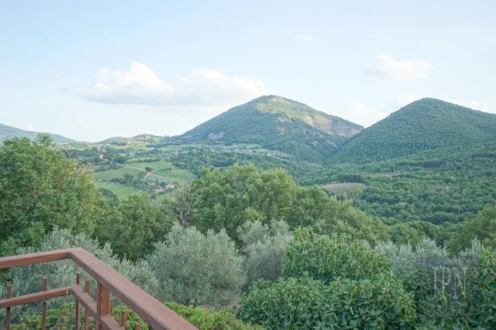 Image No.28-5 Bed Farmhouse for sale