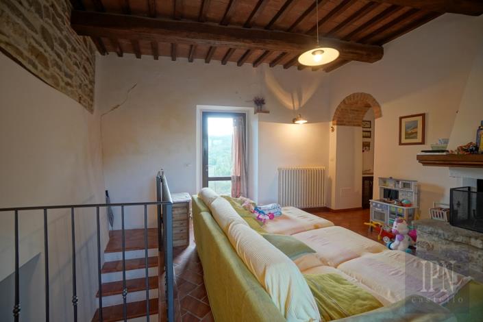 Image No.50-5 Bed Farmhouse for sale