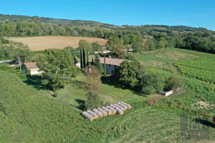 Image No.3-9 Bed Farmhouse for sale