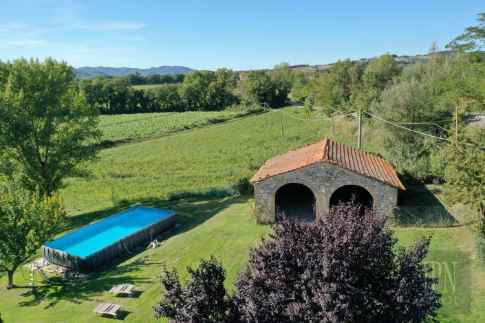 Image No.8-9 Bed Farmhouse for sale