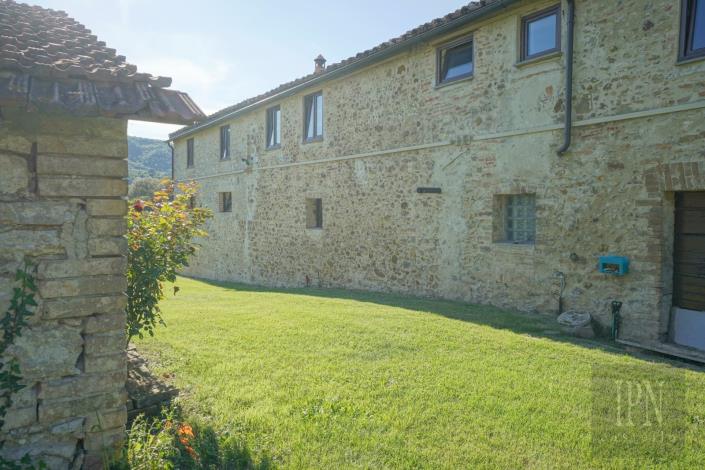 Image No.12-9 Bed Farmhouse for sale