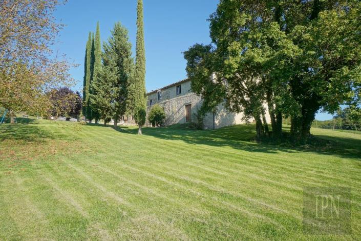 Image No.14-9 Bed Farmhouse for sale