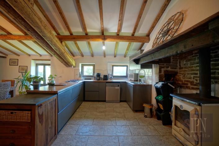 Image No.21-9 Bed Farmhouse for sale