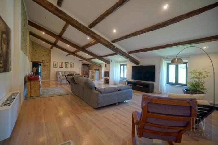 Image No.26-9 Bed Farmhouse for sale