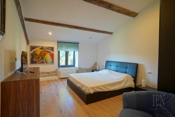 Image No.31-9 Bed Farmhouse for sale