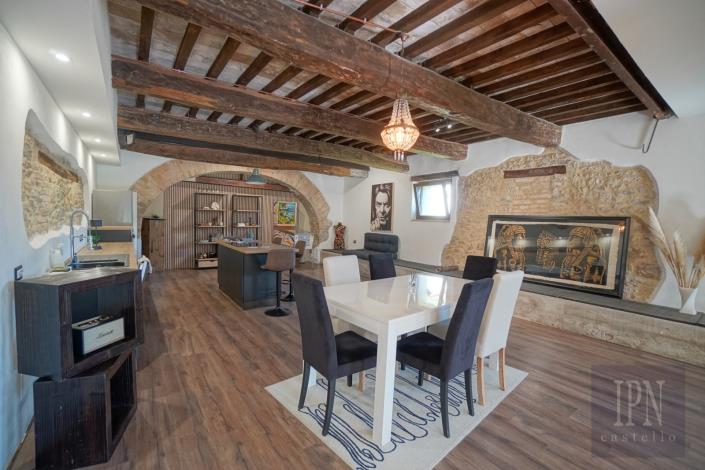 Image No.44-9 Bed Farmhouse for sale