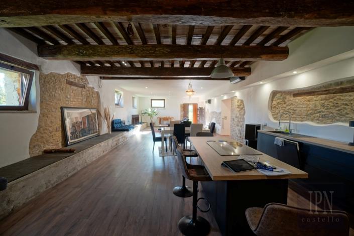 Image No.45-9 Bed Farmhouse for sale