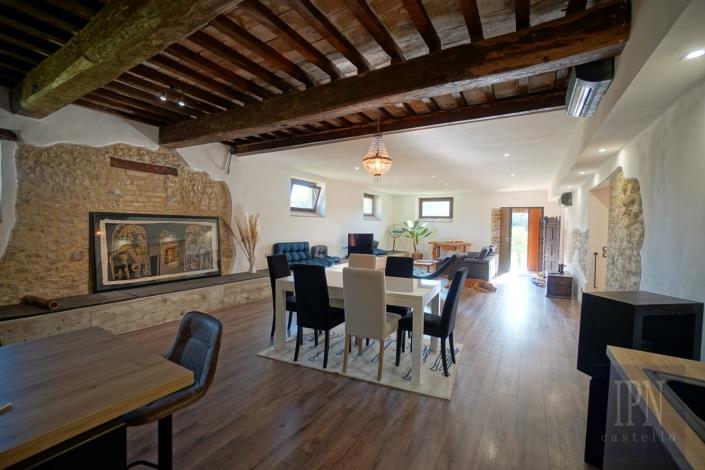 Image No.46-9 Bed Farmhouse for sale