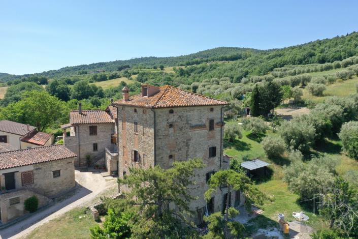 Image No.2-6 Bed House for sale