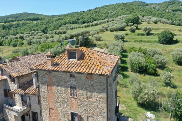 Image No.9-6 Bed House for sale