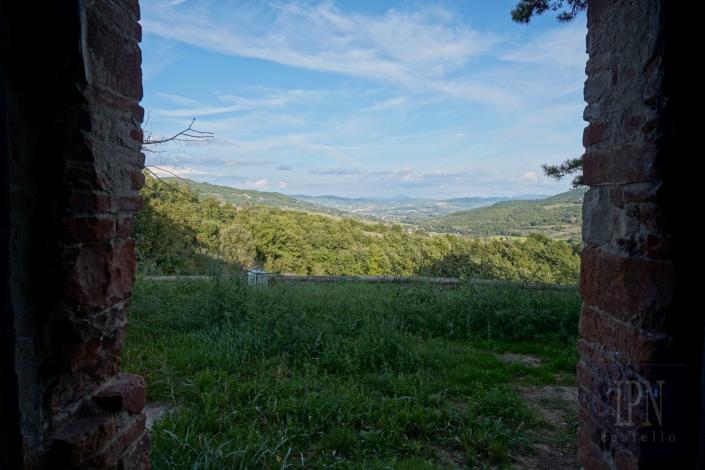 Image No.16-6 Bed House for sale