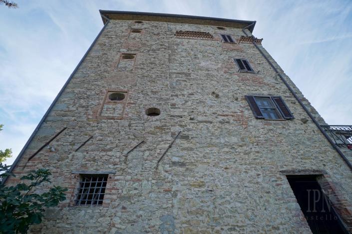 Image No.15-6 Bed House for sale