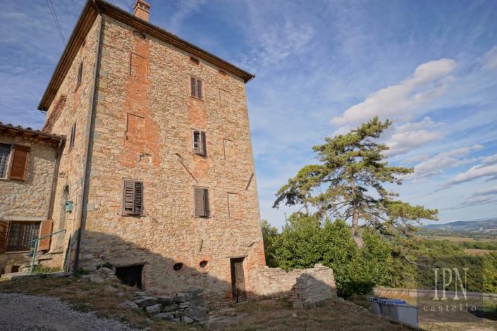 Image No.19-6 Bed House for sale