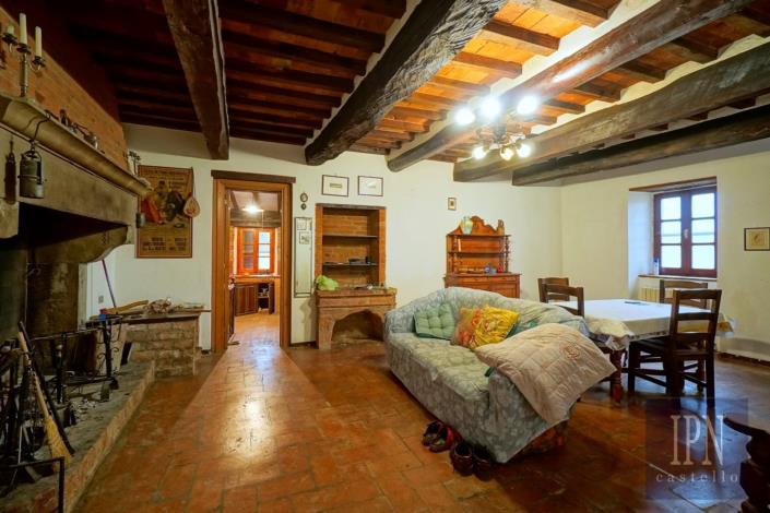 Image No.21-6 Bed House for sale