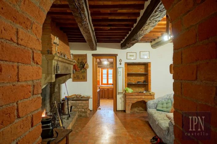 Image No.23-6 Bed House for sale