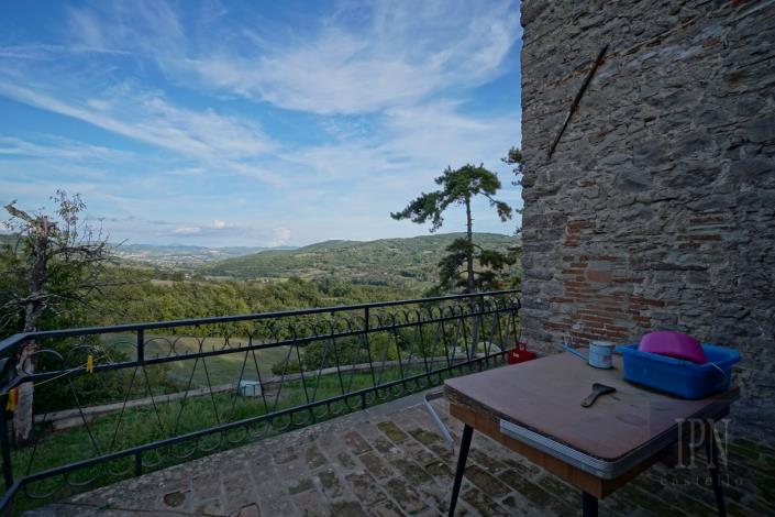 Image No.25-6 Bed House for sale