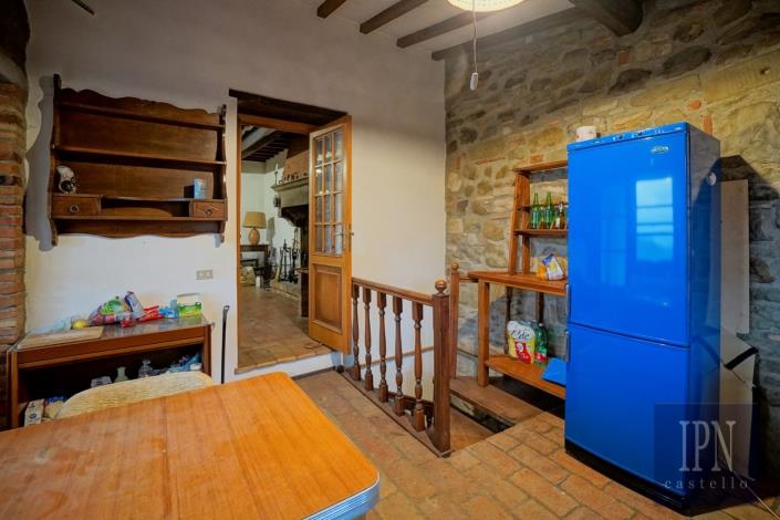 Image No.26-6 Bed House for sale