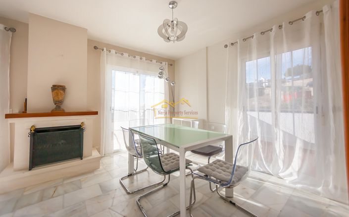 Image No.8-3 Bed House for sale