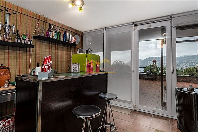 Image No.10-7 Bed Villa for sale