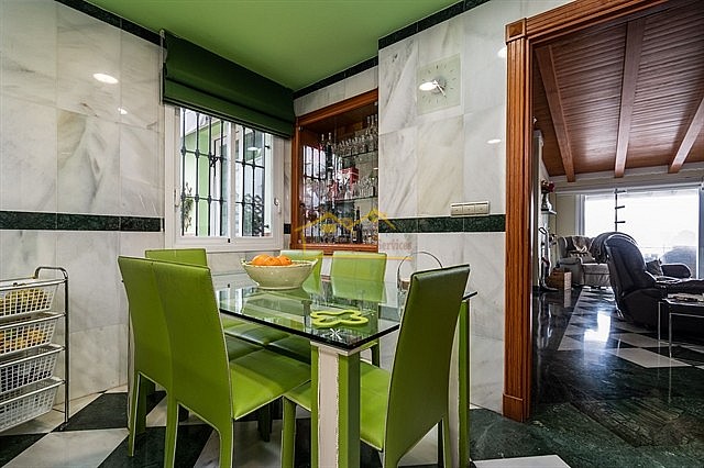 Image No.15-7 Bed Villa for sale