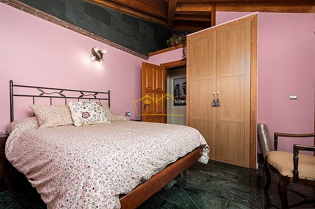 Image No.22-7 Bed Villa for sale