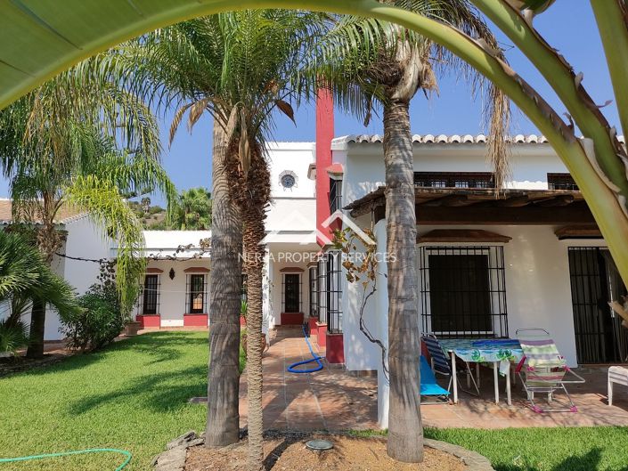 Image No.47-9 Bed Property for sale