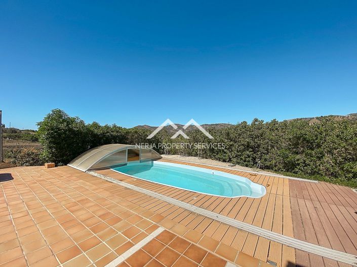 Image No.1-4 Bed Villa for sale