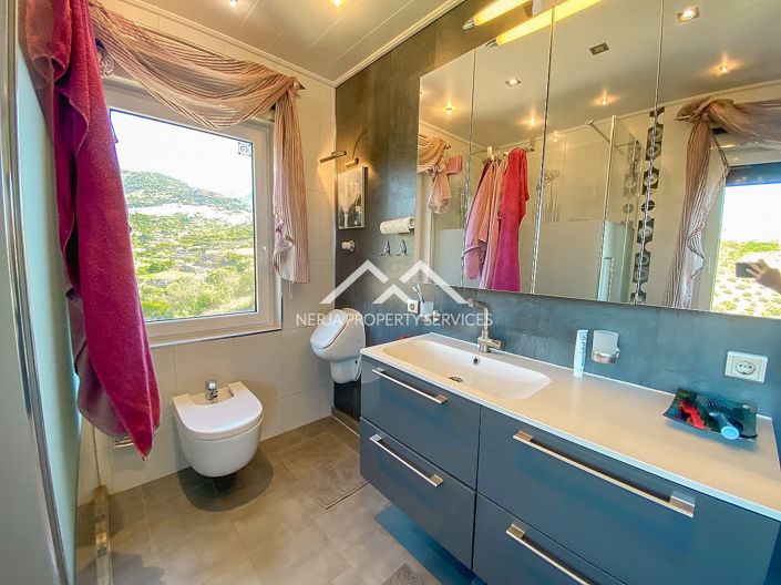 Image No.28-4 Bed Villa for sale