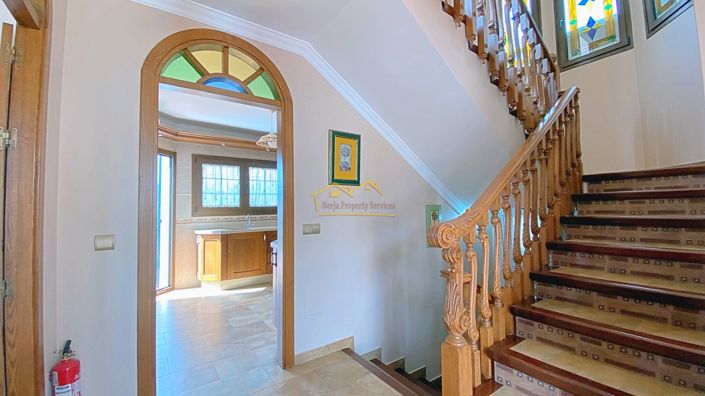 Image No.10-5 Bed Villa for sale